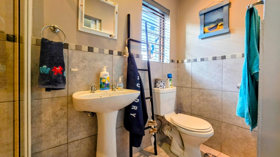 3 Bedroom Property for Sale in Brenton On Lake Western Cape